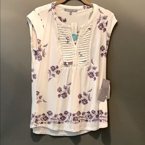 Daniel Rainn Patoka Split neck Knit top